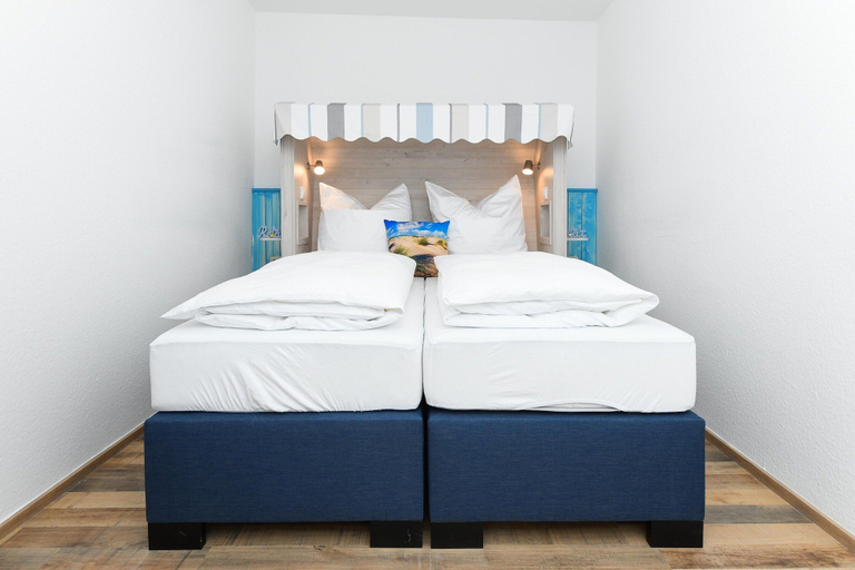 Room 5, Gemuetliche Ferienwohnung mit Wintergarten, Bensersiel, Wittmund
