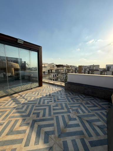Terrace/patio, ALSAWAH Modern Rooftop with Private Terrace Sheikh Zayed, Sheikh Zayed