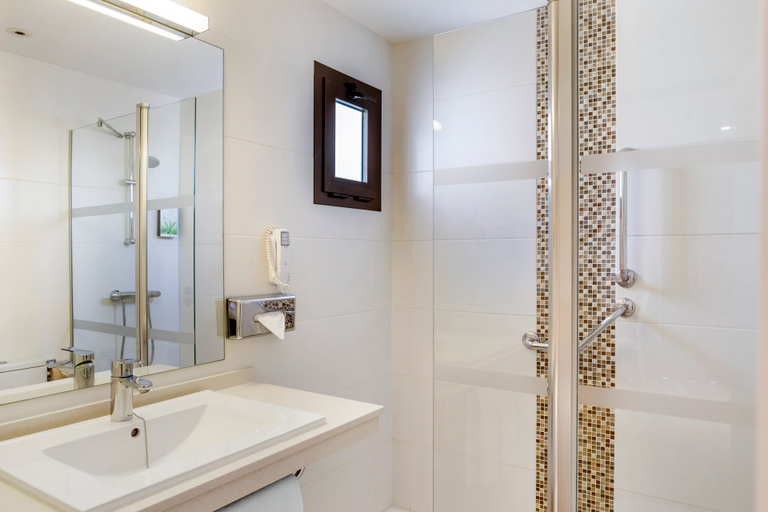 Bathroom 3, Sunset Bay Club, Santa Cruz de Tenerife
