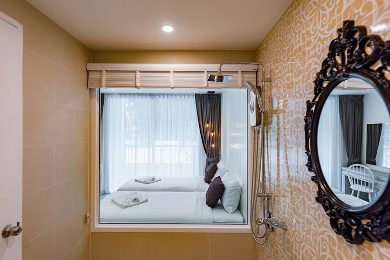 Bathroom 4, LullaBella Hotel Patong, Phuket Island