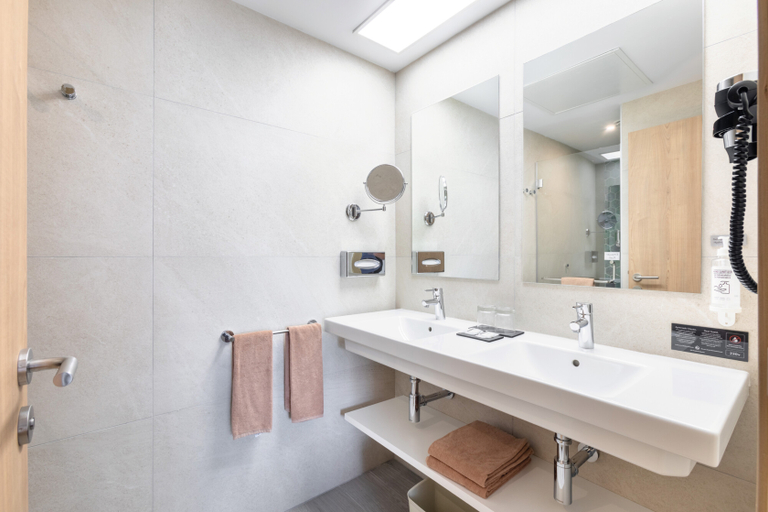 Bathroom 5, Hotel Riu Buenavista - All Inclusive, Santa Cruz de Tenerife