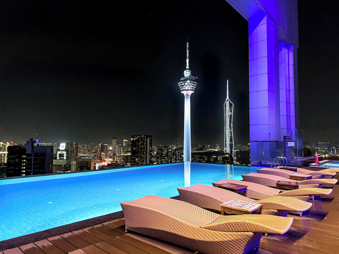 Infinity pool
