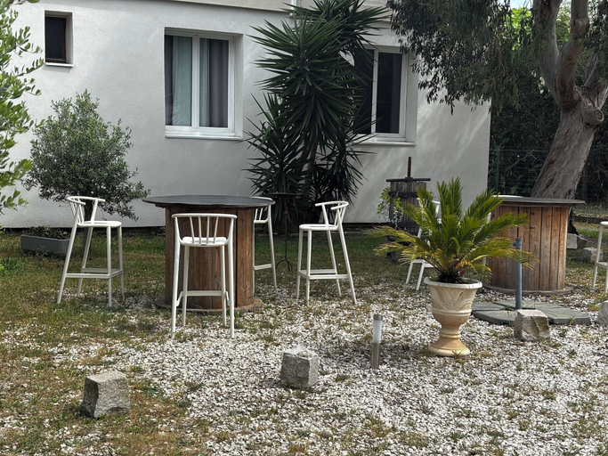 Exterior & Views 2, Hotel Restaurant La Plage, Bouches-du-Rhône