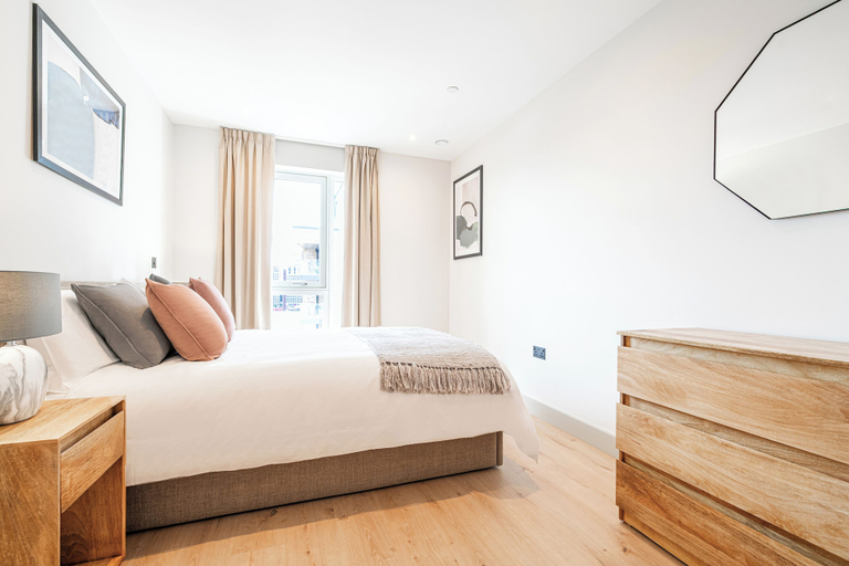 Room 3, Stylish One-bed Retreat, London