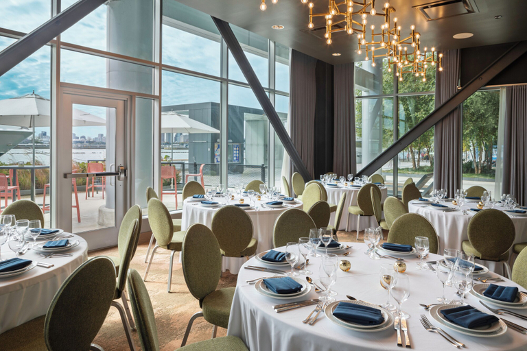 Food & Drinks 5, Sable at Navy Pier Chicago, Curio Collection by Hilton, Cook