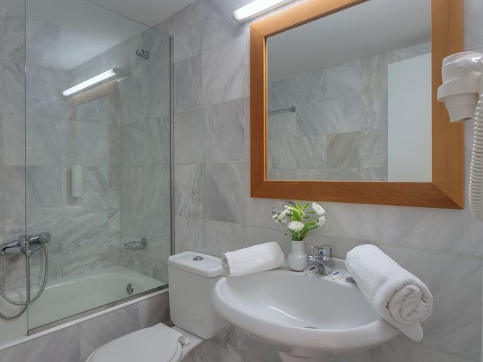 Bathroom 4, Mare Hotel Apartments, Crete
