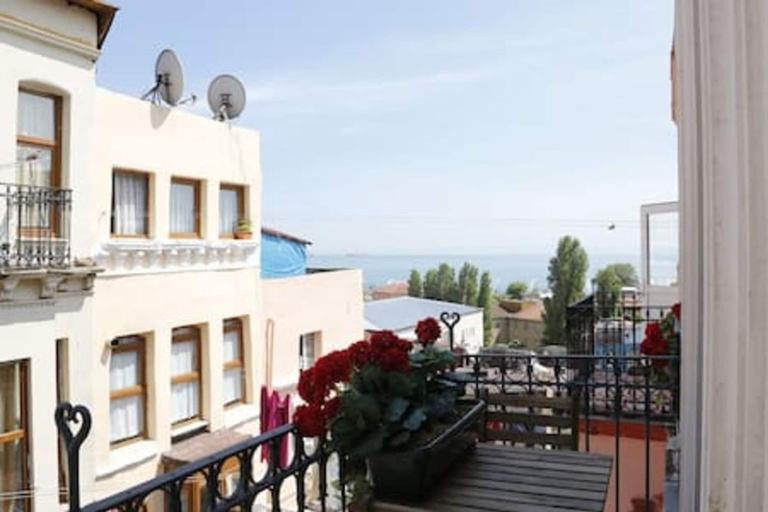 Room 4, 401 Old City Brand New Spacious With Balcony, Fatih