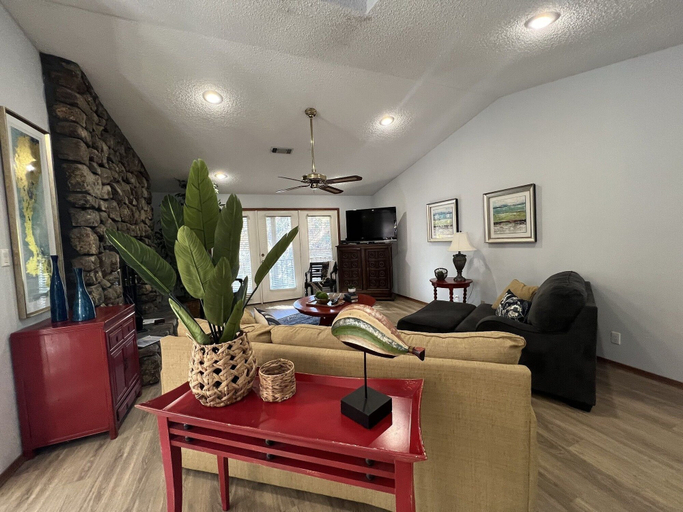 Living area 4, Forest view, log-sided two bedroom, two bath condo on Lake Ouachita. by RedAwning, Montgomery
