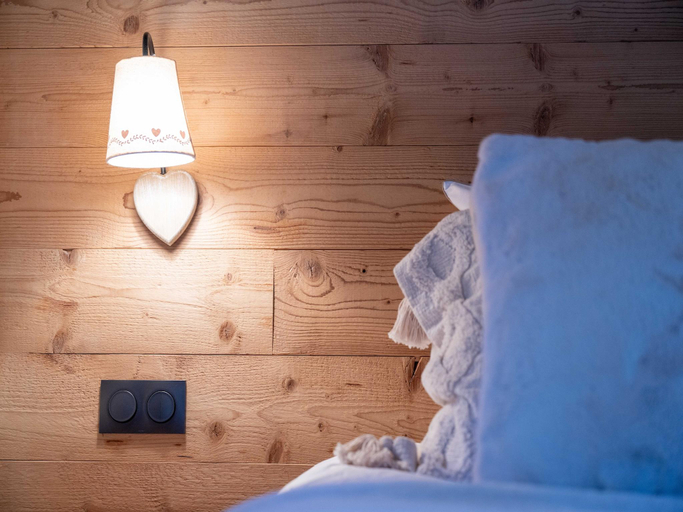 2, Cozy Chalet 3BR6P with Balcony - Megeve, Haute-Savoie