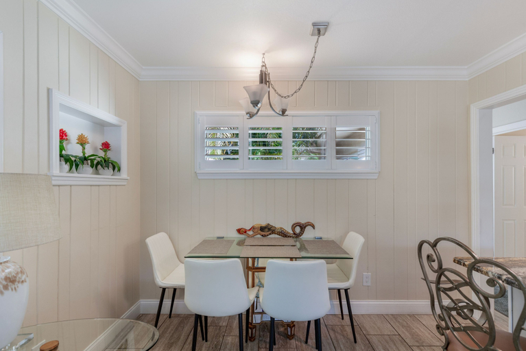 Room 3, Private Villa With Courtyard, Pinellas