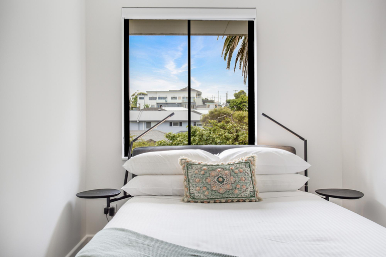 Bedroom 2, North-East Facing Modern 2-bed Apartment, Sydney