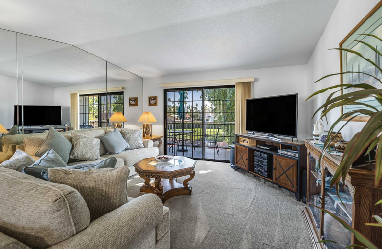 Interior, Stylish Condo With Panoramic View Community Pool, Riverside