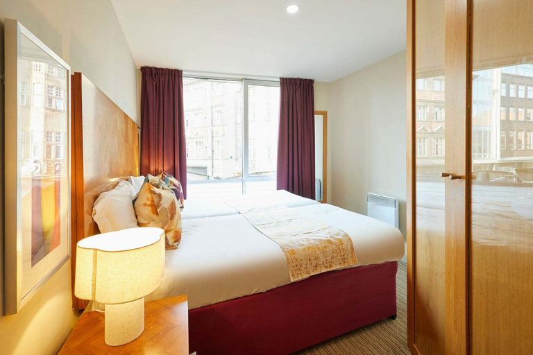 Room 4, Host Stay 103 Hatton Garden, Sefton