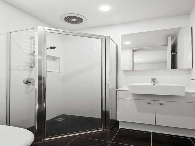 Bathroom 3, Convenient Apartment in heart of Carlton, Melbourne