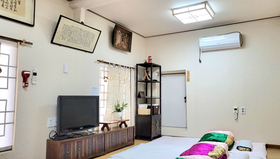 Bedroom 4, Manhoe Gotaek, Bonghwa