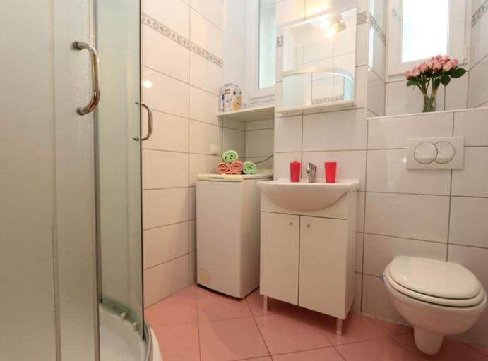 Bathroom, City Apartments Iva Krimeja Rijeka, Rijeka