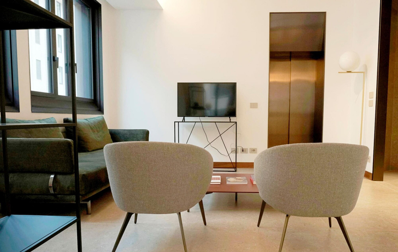 Room 5, S Babila Central Tower w Rooftop Terrace in San Babila, Milano