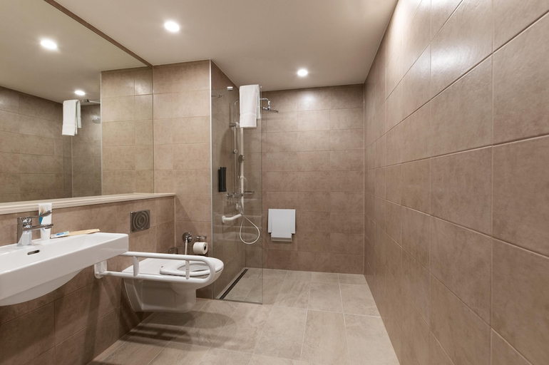 Bathroom 4, B&B Hotel Oftringen, Zofingen