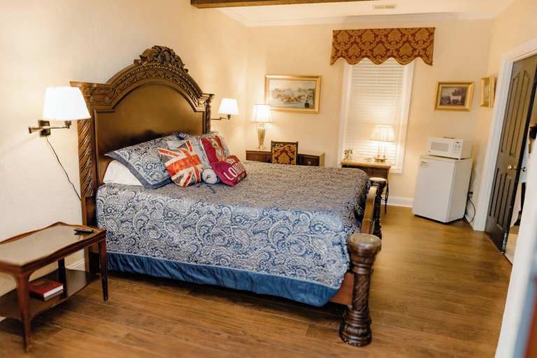Bedroom 3, Montgomery Inn BnB, Woodford