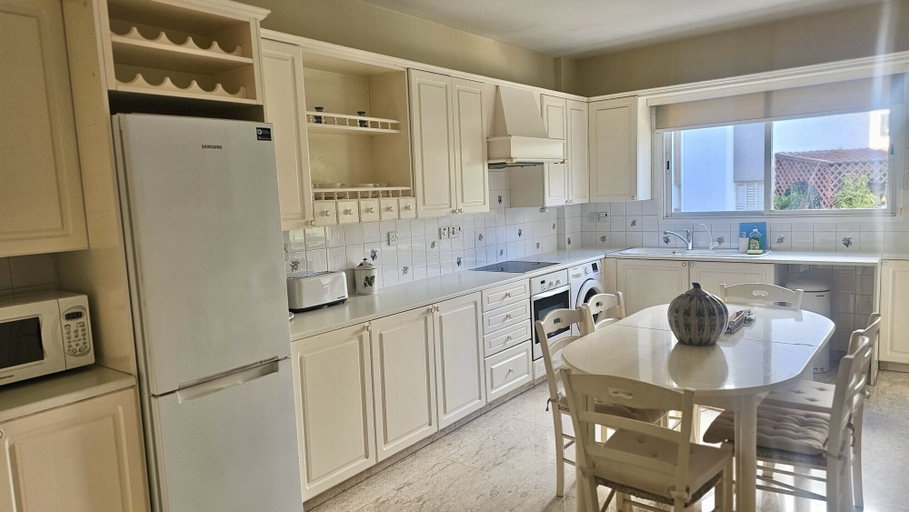 Room 2, 24 NIC - Stay Charm Classic Apartment