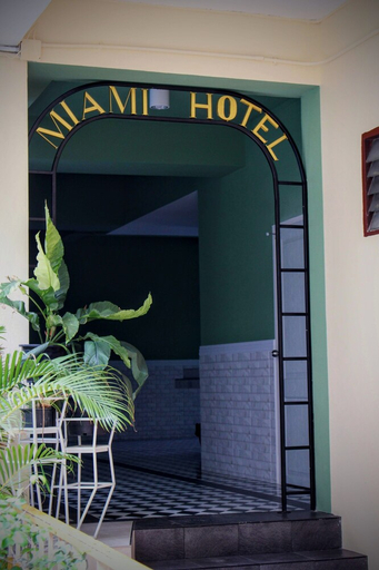 Exterior & Views 1, Miami Hostel Sukhumvit, Wattana