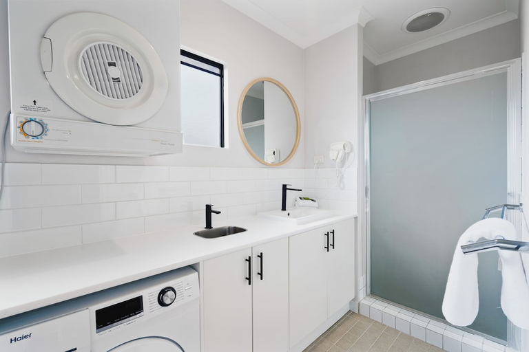 Bathroom 4, Amalfi Resort Busselton, Busselton