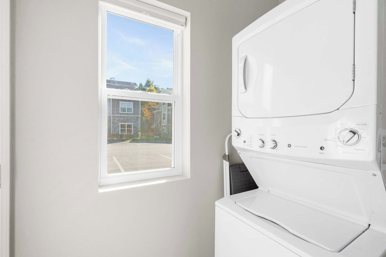 Laundry, Crossroads Vistas - 3bdr Condo, Taney