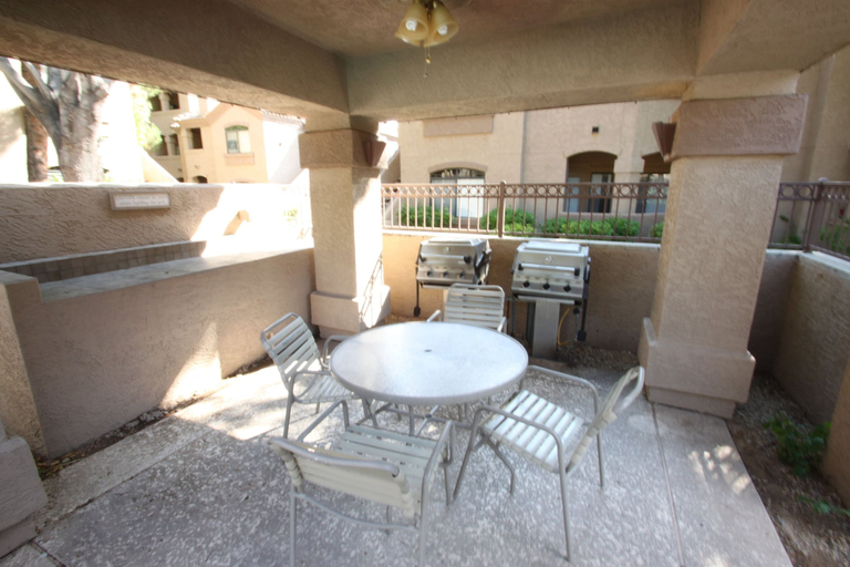 BBQ/picnic area, Signature Ii 2 Bedroom Condo, Maricopa