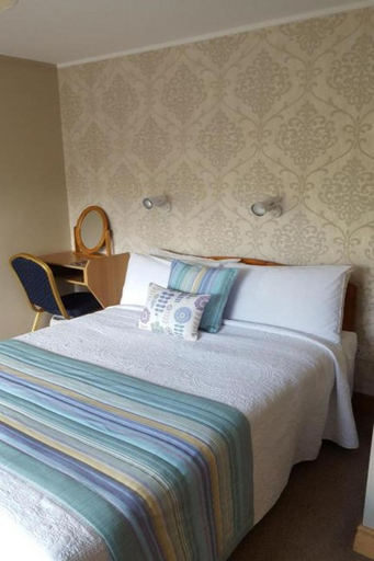Bedroom 2, Riverwalk House