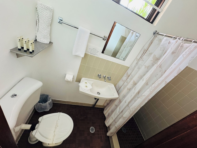 Bathroom 4, A Railway Lodge, Greater Taree