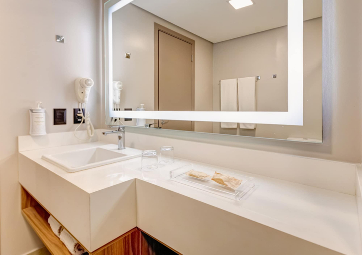 Bathroom 5, Quality Hotel Paulista - Sao Paulo, São Paulo