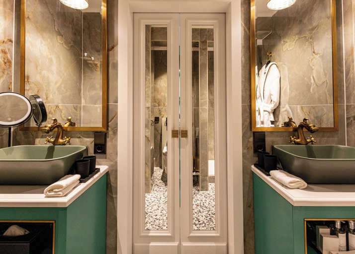 Bathroom 5, House Of Hütter - Münchner Kindl, München