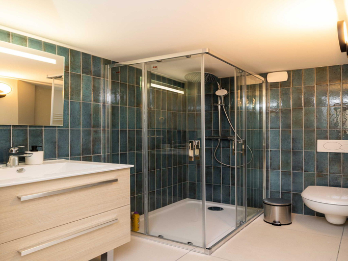 Bathroom, DIFY Bicyclette - Hotel de Ville, Rhône