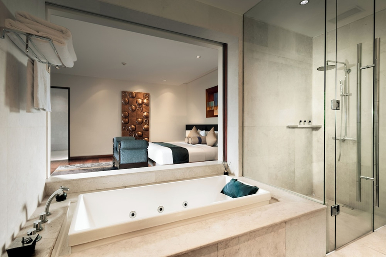 Bathroom 4, The Edge Bali, Badung