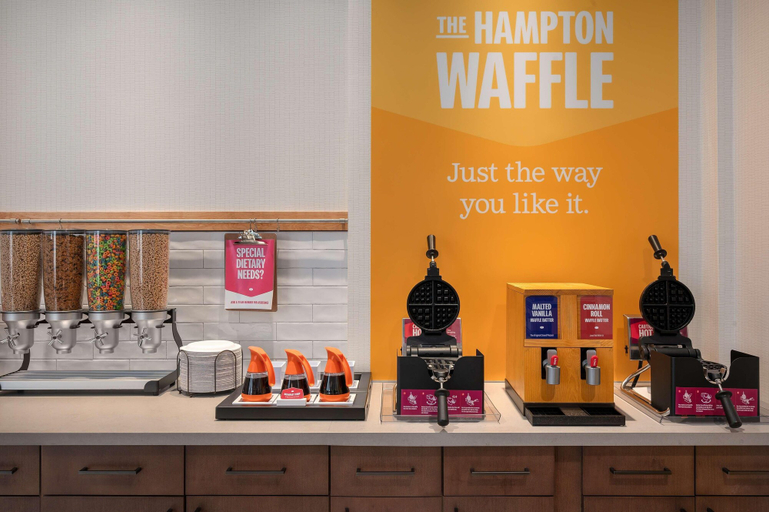 Food & Drinks 5, Hampton Inn & Suites Pittsboro, Chatham