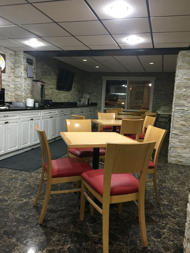 Food & Drinks 5, Super 8 North Red Deer, Division No. 8