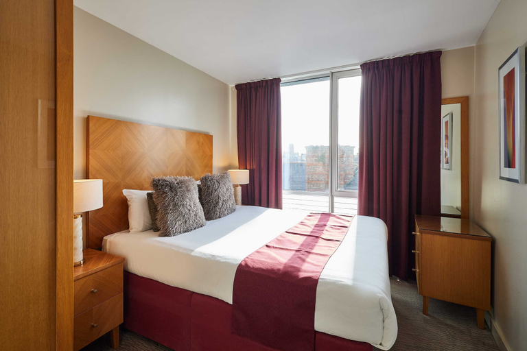 Room 2, Host Stay 408 Hatton Garden, Sefton