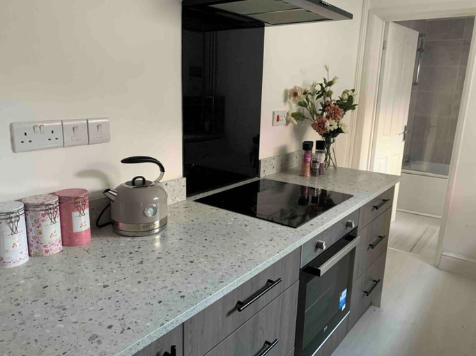 Private kitchen 3, 3 Bed Victorian Home in Norwich Sleeps 6 - 8, Norfolk