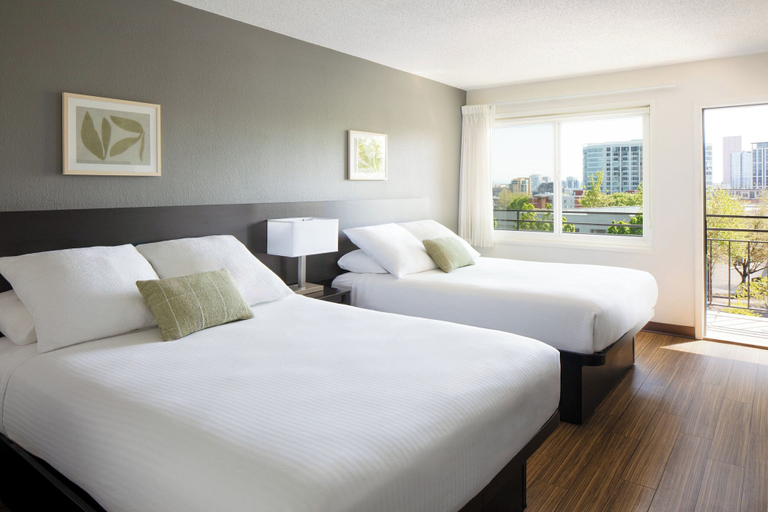 Bedroom 3, Park Lane Suites and Inn, Multnomah