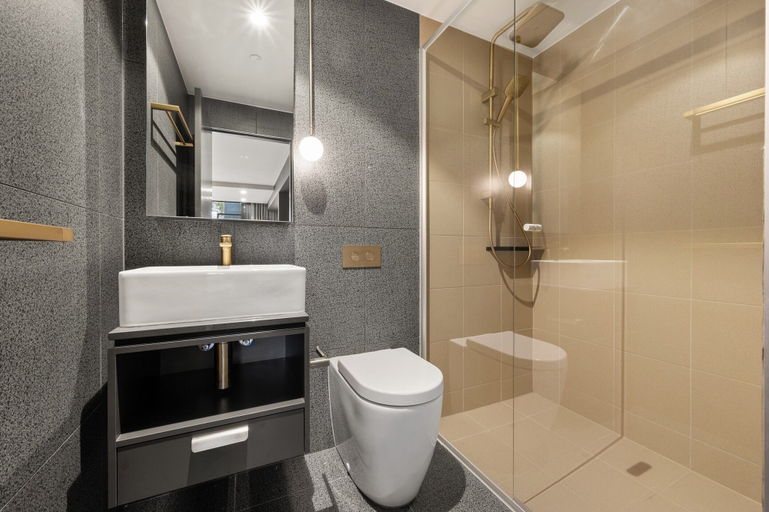 Bathroom 5, Braddon Studio: Parking & BBQ, Canberra
