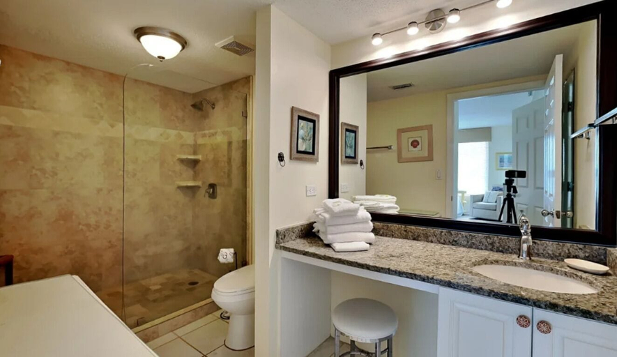 Bathroom 4, Island Princess 709, Okaloosa