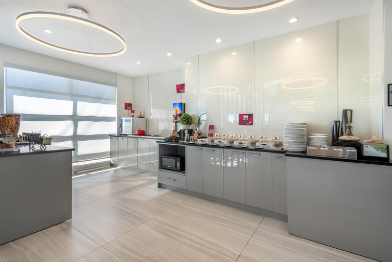 Food & Drinks 5, Executive Residency by Best Western Calgary City View North, Division No. 6