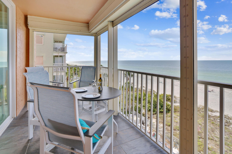 Outdoor dining 4, Sand Castle II - #2601 and #2602, Pinellas