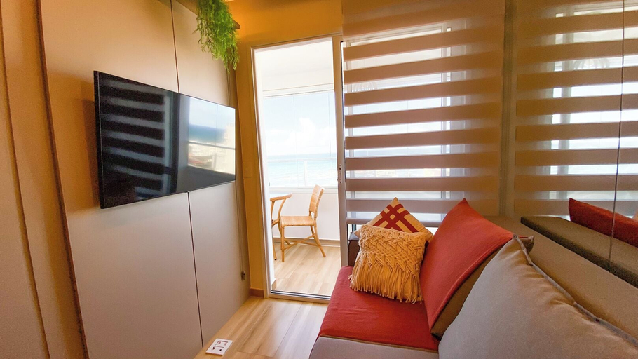 Room 5, Flat Beira-mar com Varanda Piscina e Academia, Salvador