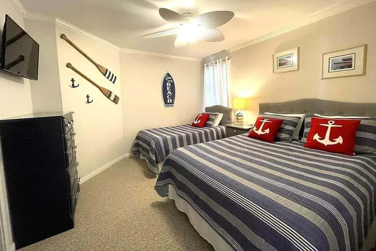 Room 5, Saida Tower 506 3 Bedroom Condo by RedAwning, Cameron