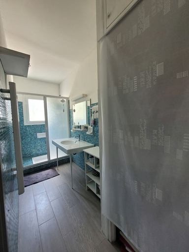 Room 2, Maison Pieds Dans l eau St Florent, Haute-Corse