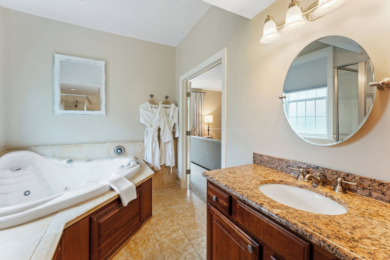 Bathroom 4, The Essex Resort & Spa, Chittenden