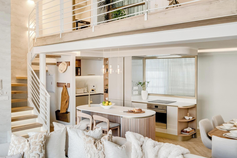 Room 2, Luxury Loft 3 Ensuites Prime Cape Town Location, City of Cape Town