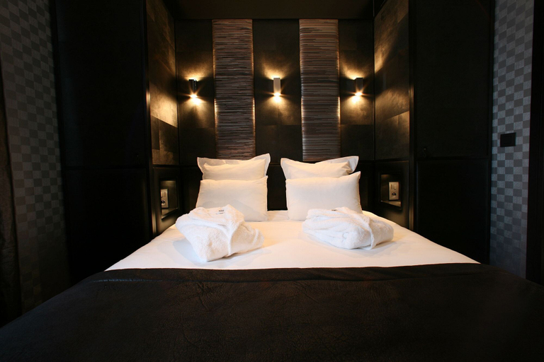 Bedroom 2, L'Adresse, Paris