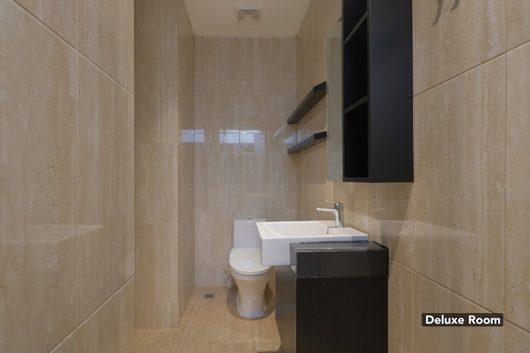 Bathroom 5, Plaza 54 Residence, South Jakarta